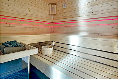 Die Sauna kann optional dazugebucht werden